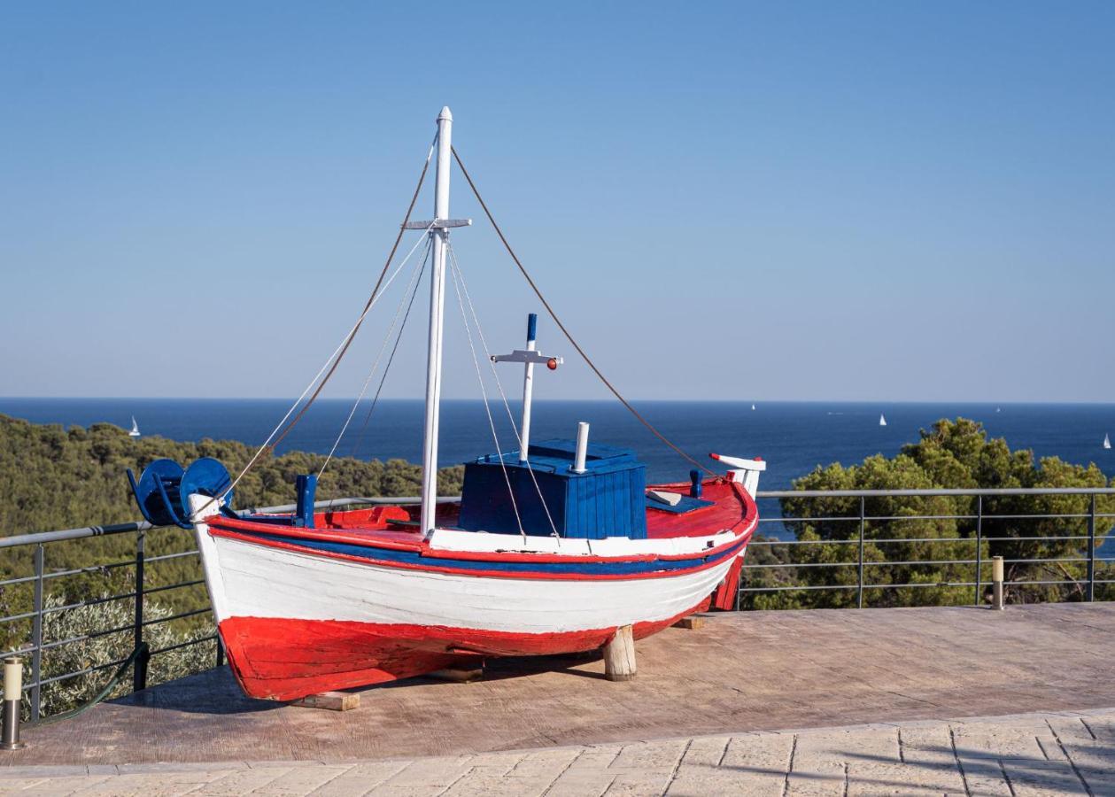 Aphaia Villa & Residences Aegina Agia Marina  エクステリア 写真